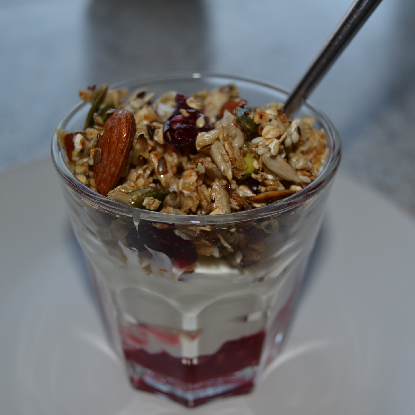 Stor yoghurt med müsly & sirup