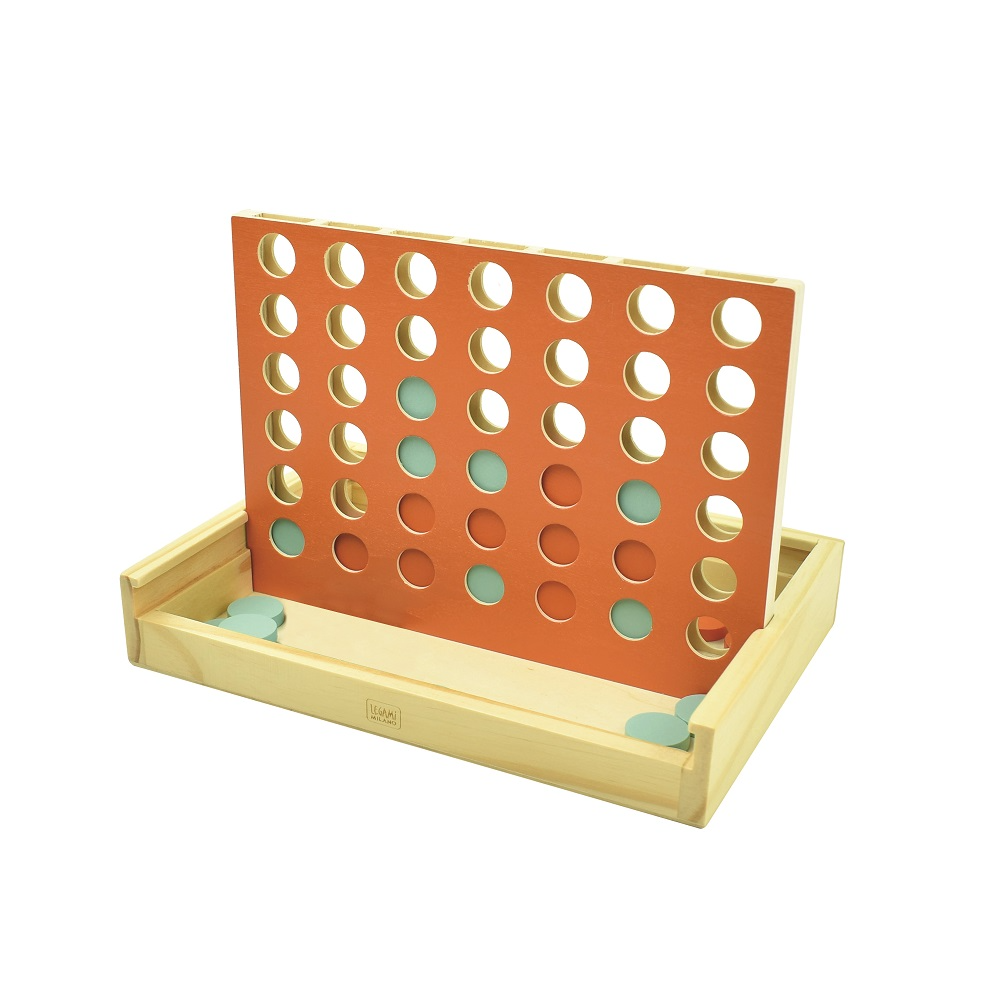 Fire på stribe / Af træ