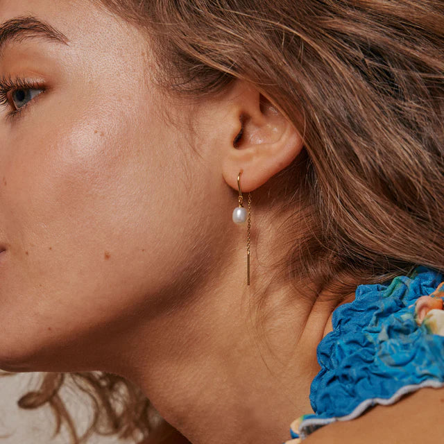 Eleanor Pearl earring
