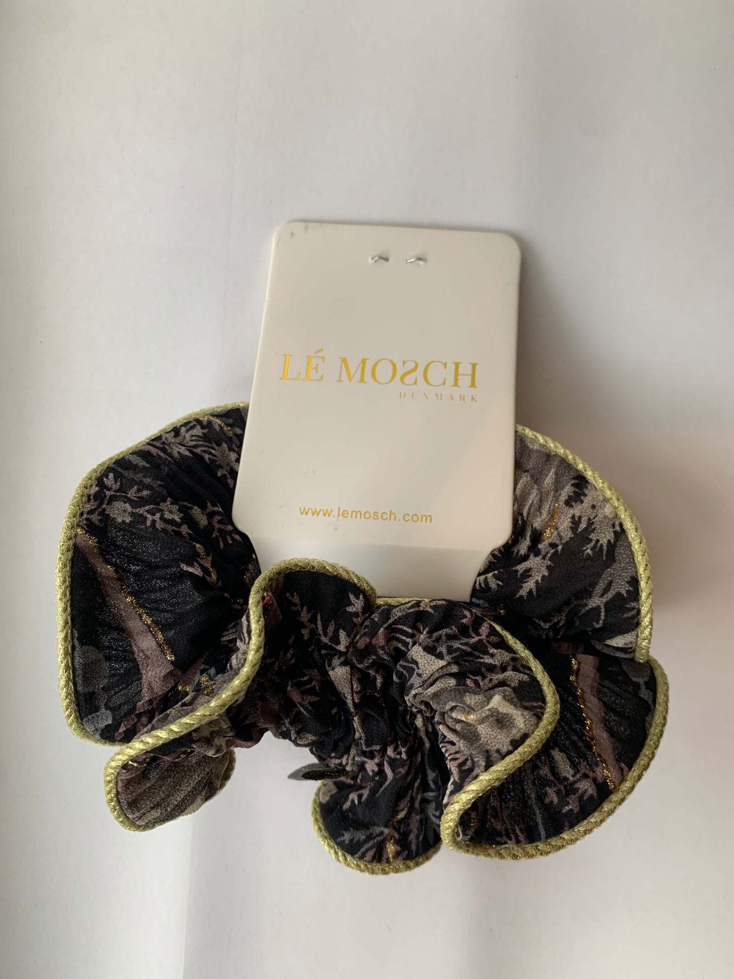 Jessie crepe scrunchie / Sort blomster