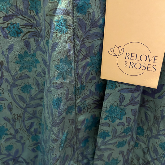 Silke kimono kort / Blå med blomster