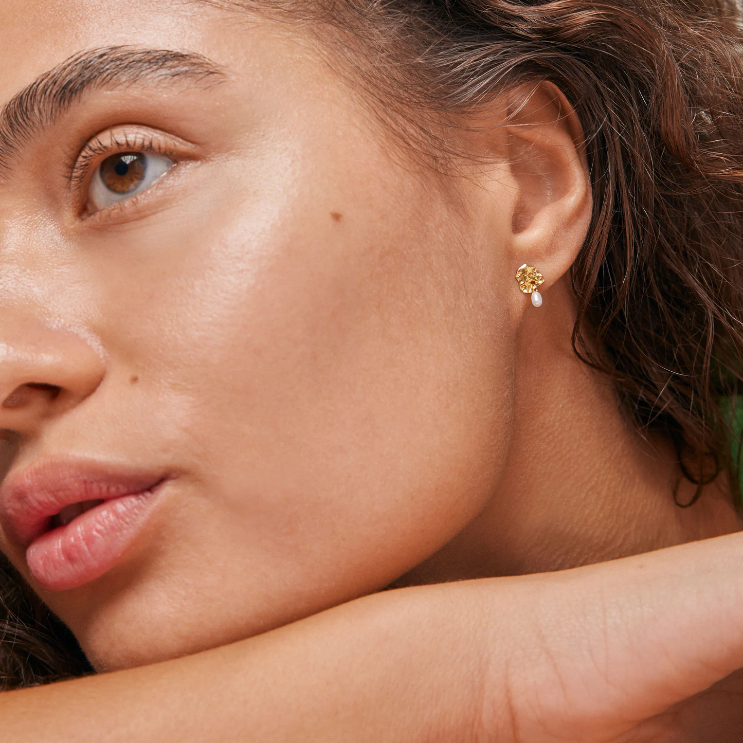 Mio Pearl studs