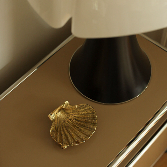 Scarlett Shell Plate Large / Smykkeskrin