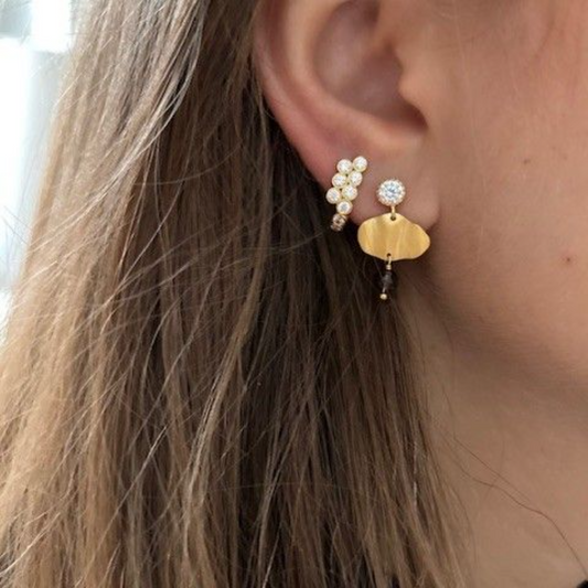 Petit Cleo Mocha Earring / Single