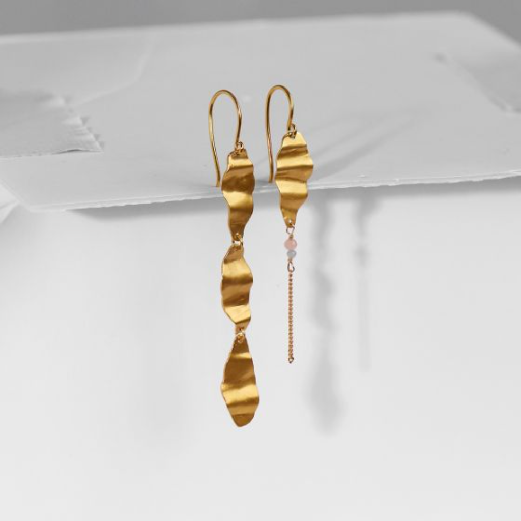 Cleo with Chain Earring / Single