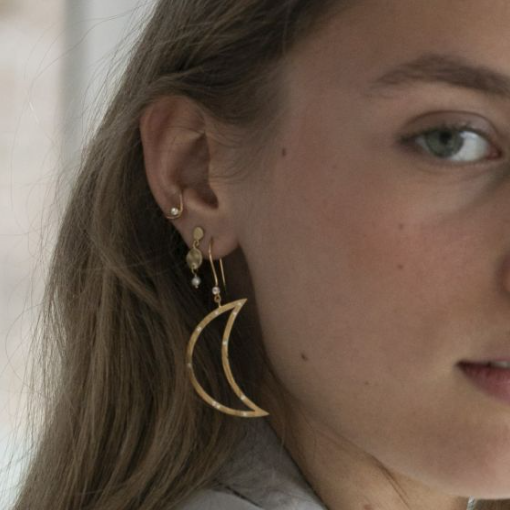 Big Bella Moon with Stones Earring / Single