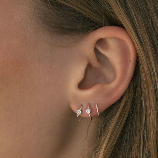 Petit bon-bon white zircon earring silver