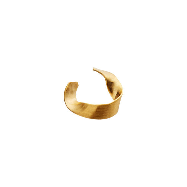 Twisted hammered ear cuff