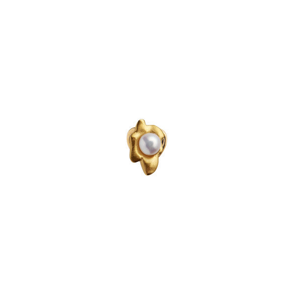 Petit shelly pearl earring