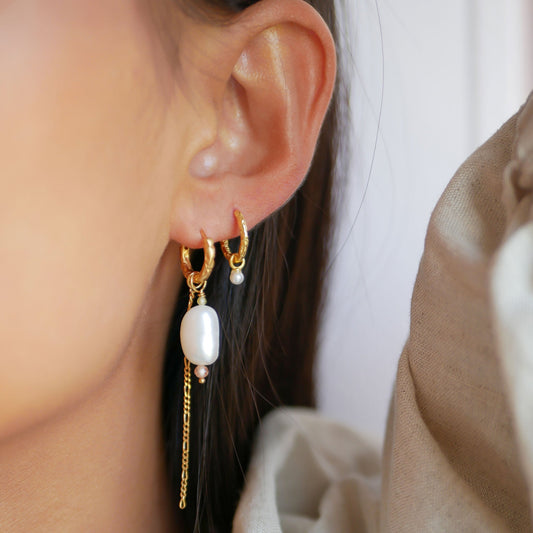 Adeline pearl earring