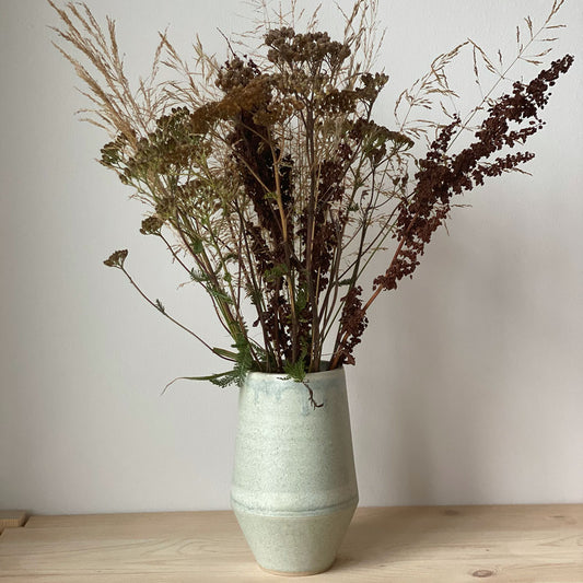 The garden vase / Mint