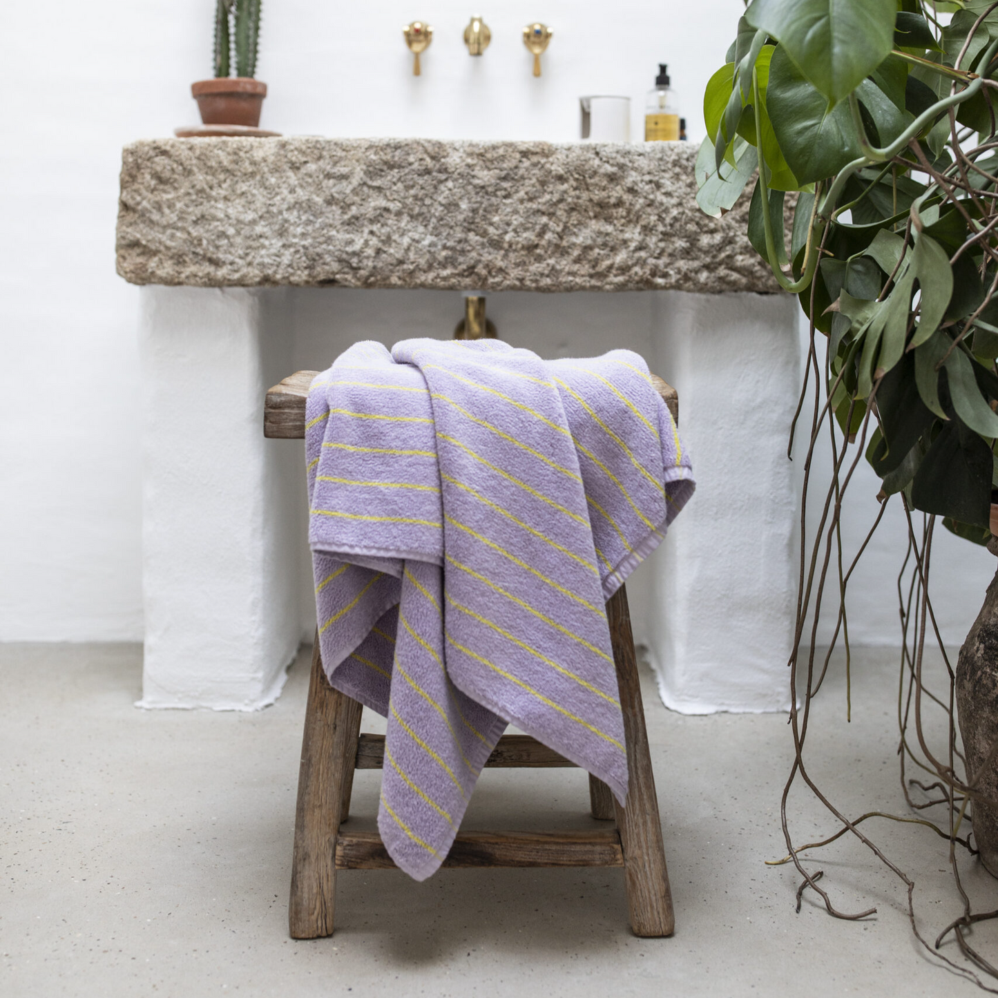 Naram Guest towel / Lilac & Neon yellow