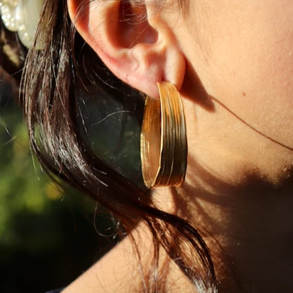 Olive Grande studs