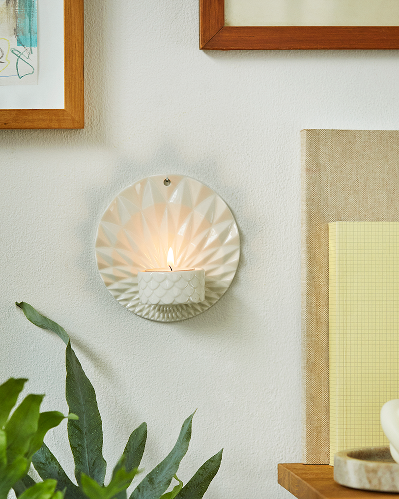 PIPANELLA WALL VOTIVE SCALES WHITE