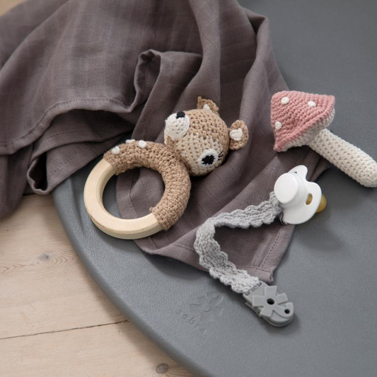 Hæklet suttekæde, elefant grå