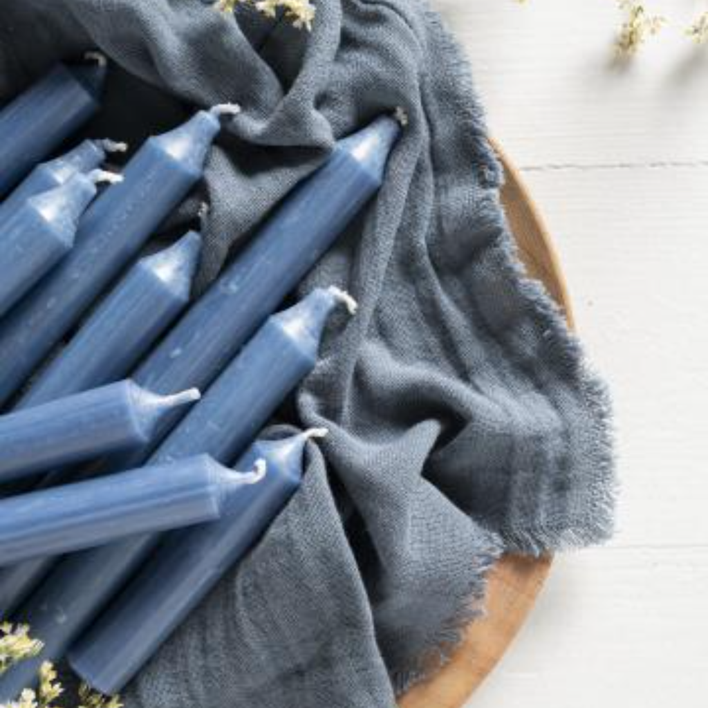 Kronelys støvblå rustik