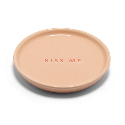 Ceramic petit four plate - KISS ME camel ø8.5cm