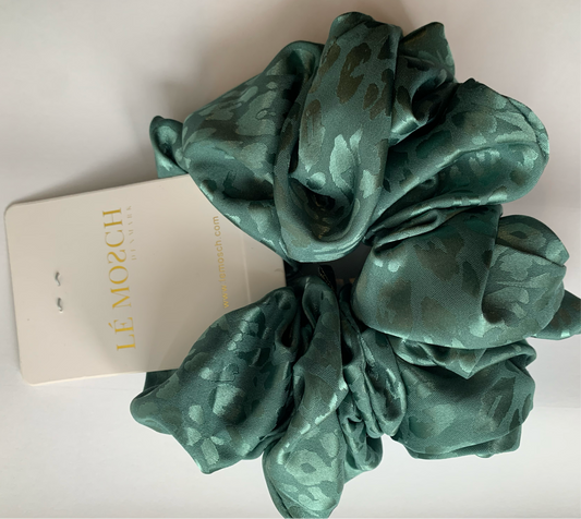 Animal silk MEGA Scrunchie / green leo