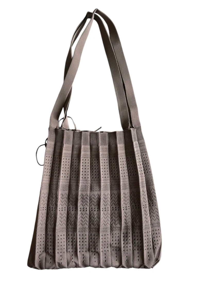 Lang Rosalia Taske / Earth