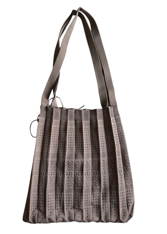 Lang Rosalia Taske / Earth