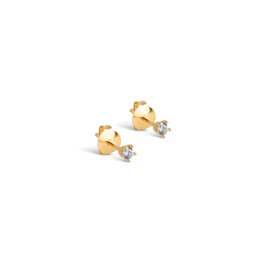 Clara studs
