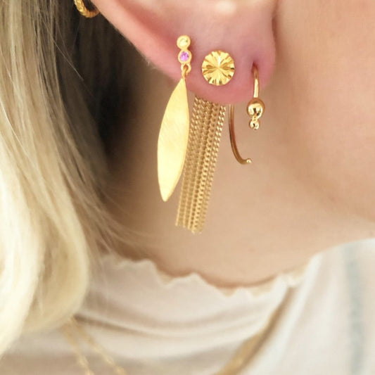 Dancing chains long behind ear earring