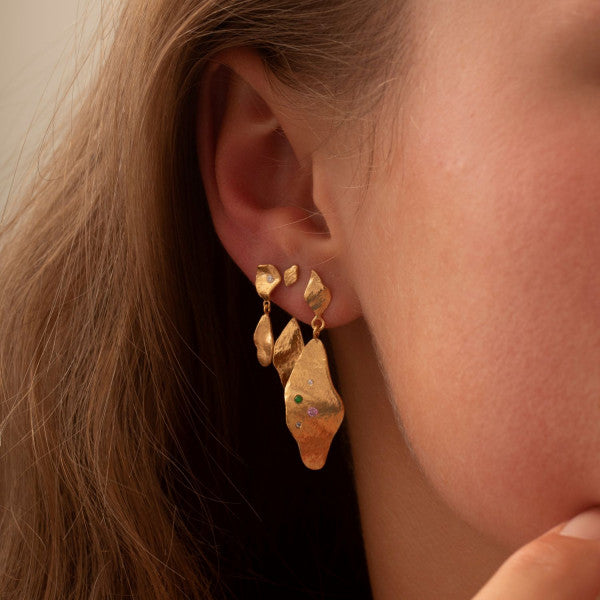 Ile de l'amour behind ear earring