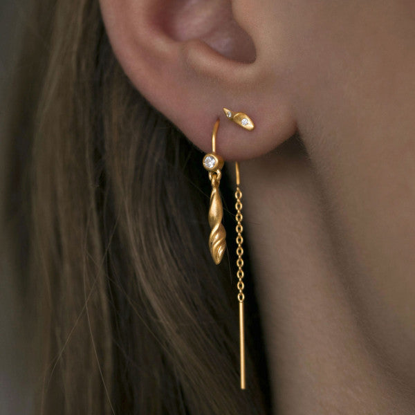Trés petit velvet earring with stones