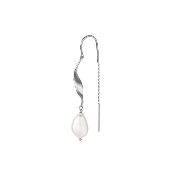 Long twisted earring with baroque pearl silver