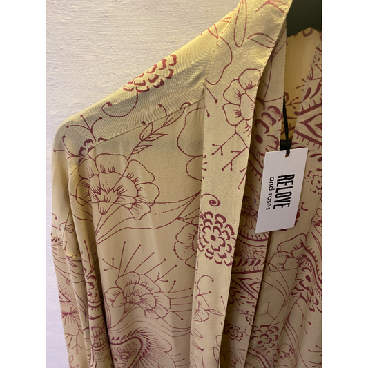 Silke kimono lang / Beige & rød mønstret