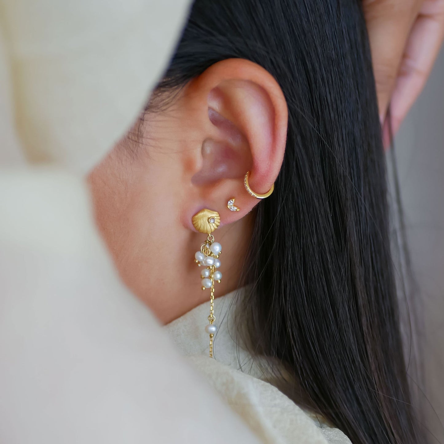 Nuna earring