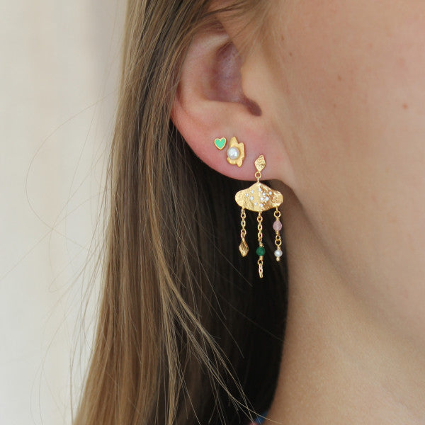 Ile de l'amour with dancing stones earring